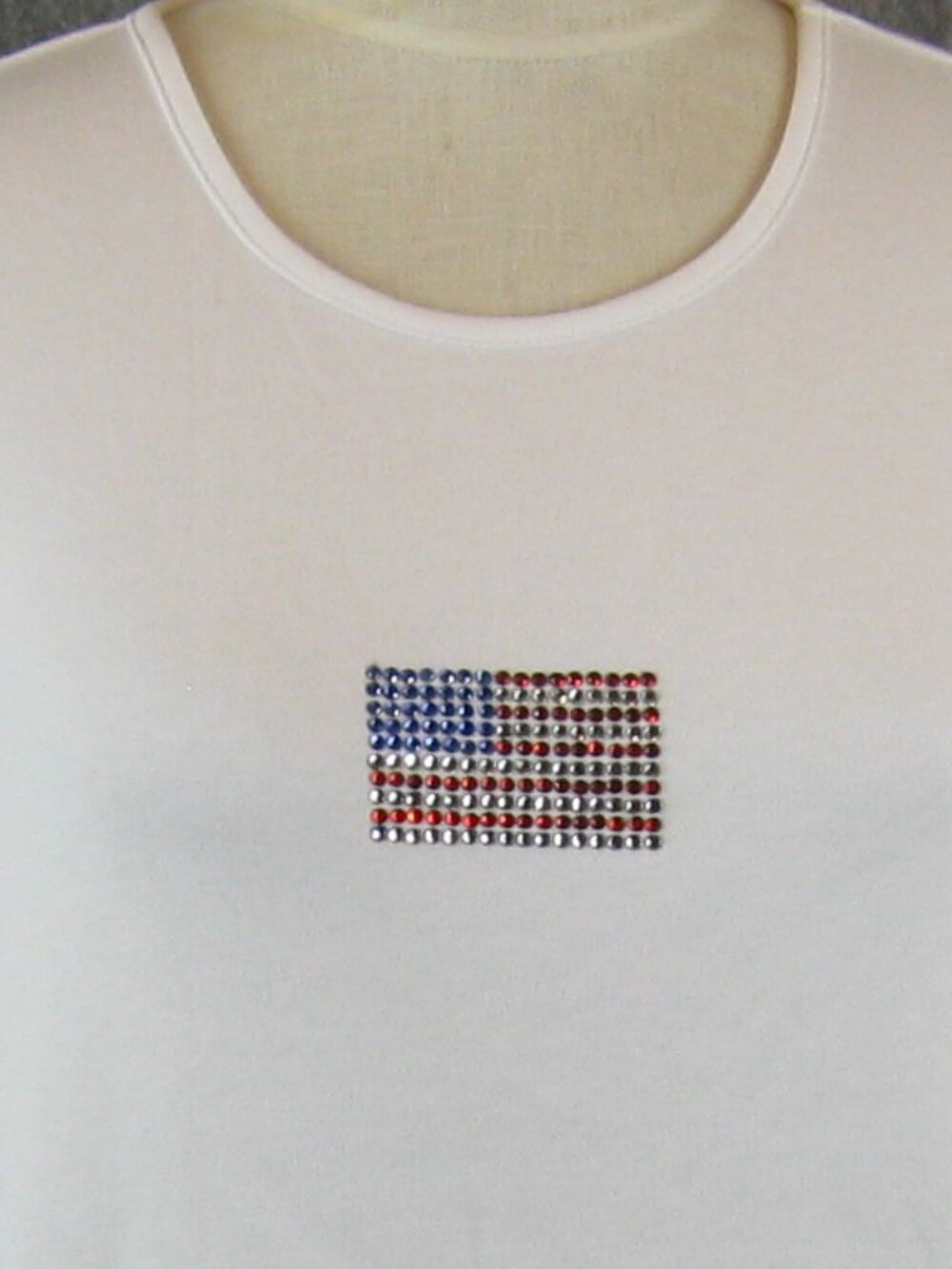 Quacker Factory Rhinestone Flag Top M White - Picture 2 of 4